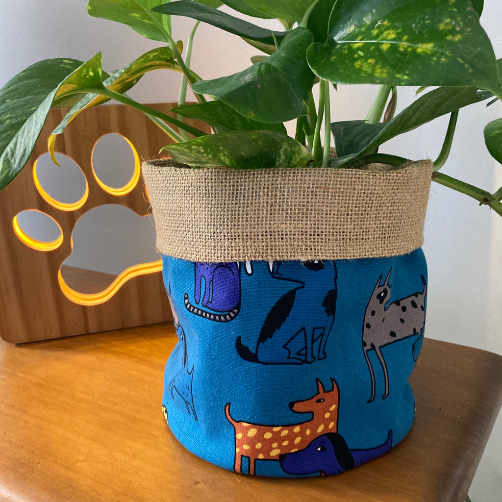 Natural Hessian Lined Plant Pot Holder Bag - GRAPHIC DOGS