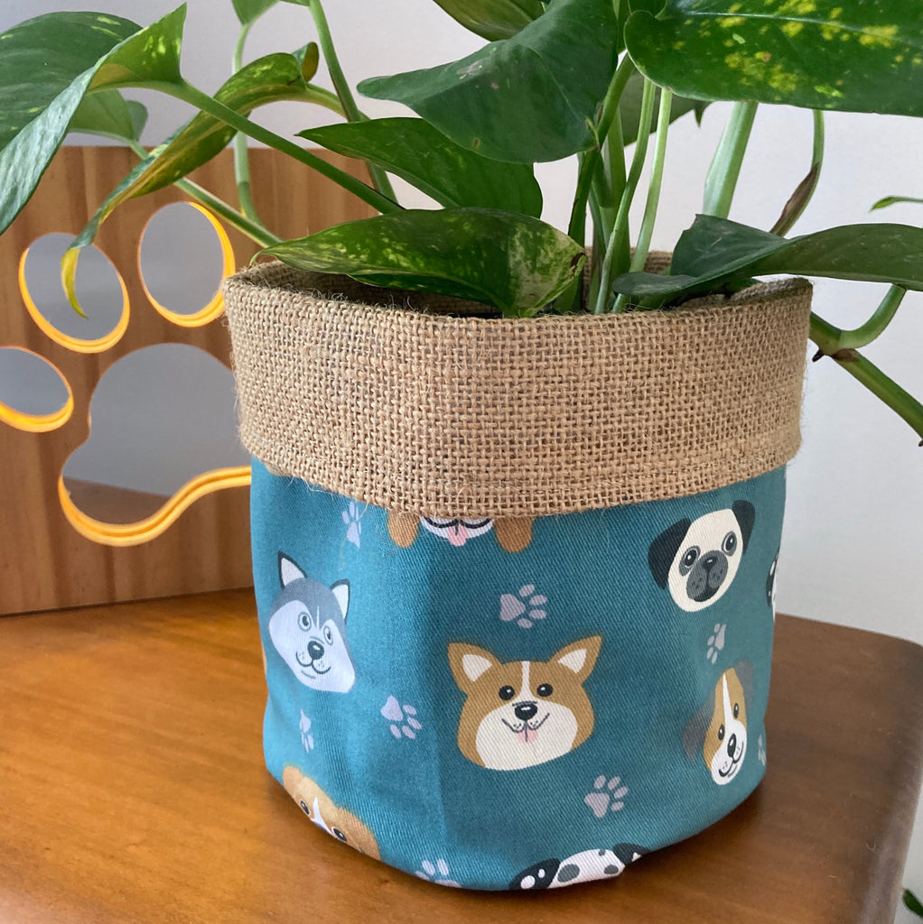Natural Hessian Lined Plant Pot Holder Bag - JADE GREEN DOGS