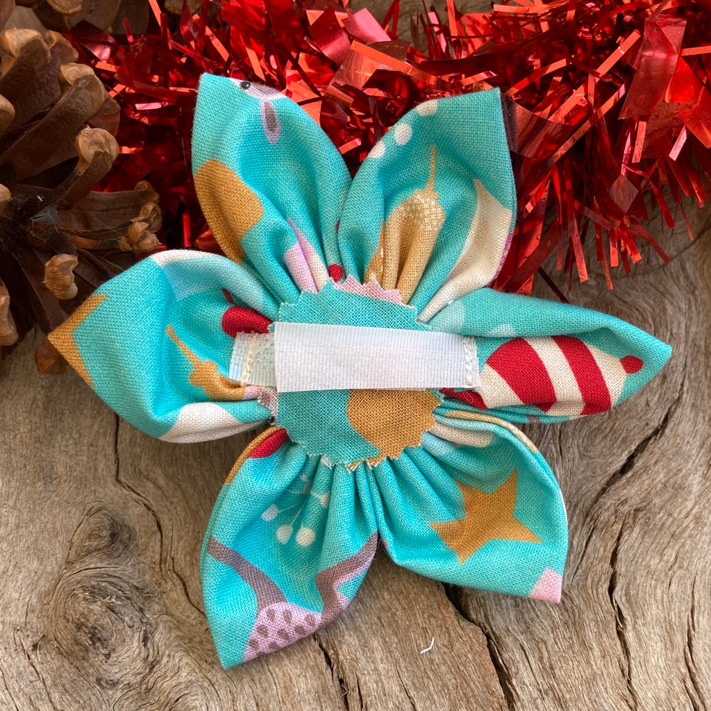 Aqua Wallabies Collar Flower