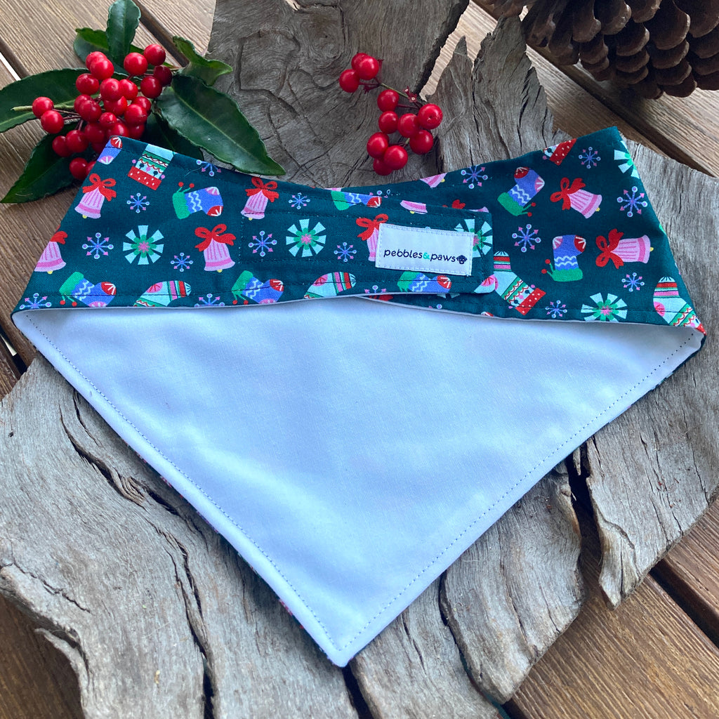 Xmas Dog Bandana, "GREEN STOCKINGS"