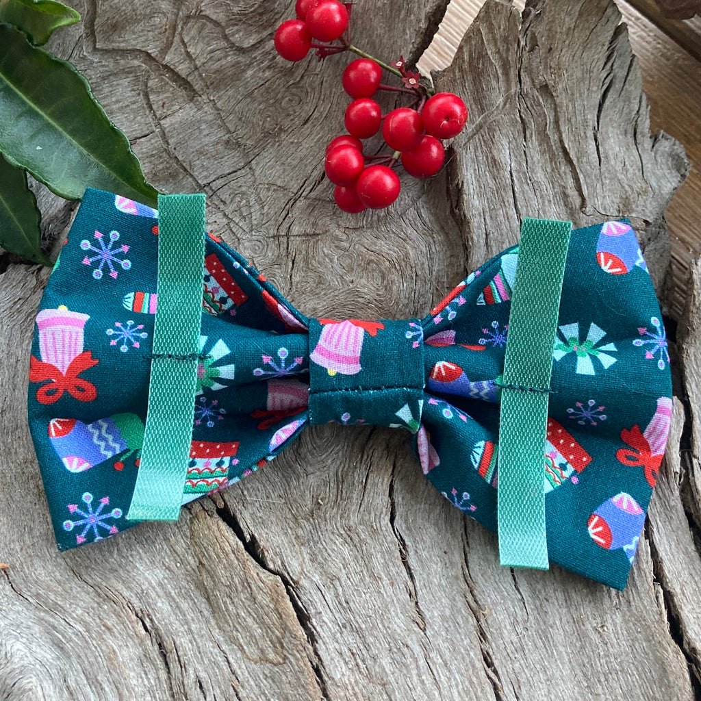 Xmas Dog Bow Tie - "GREEN STOCKINGS"