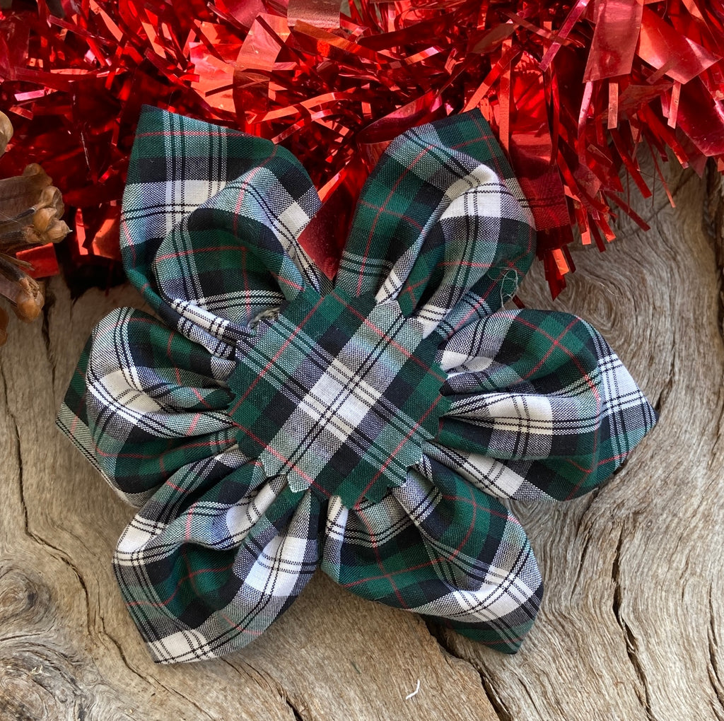 Green Tartan Collar Flower