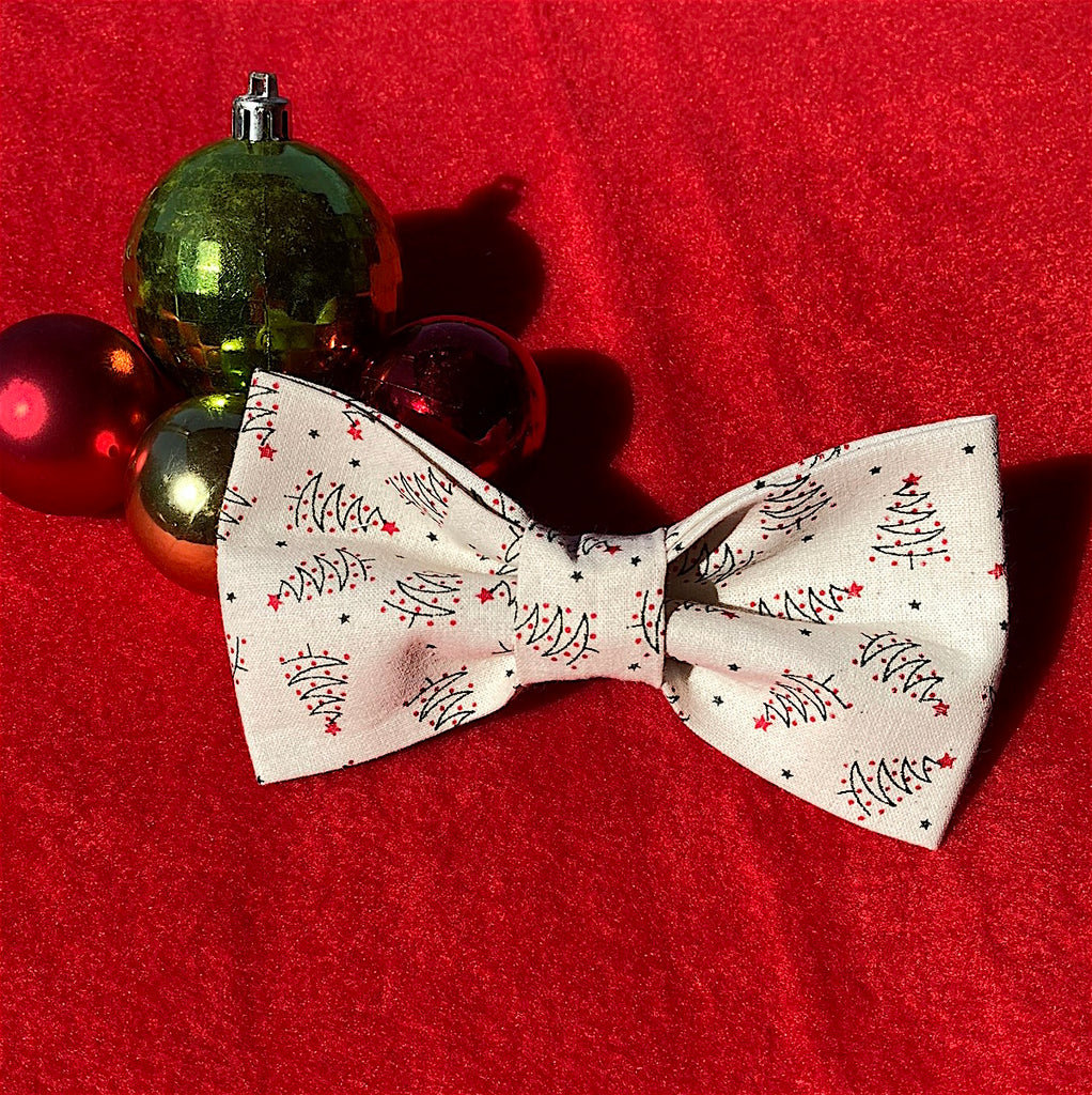 Xmas Dog Bow Tie, Natural "Graphic Xmas Trees"