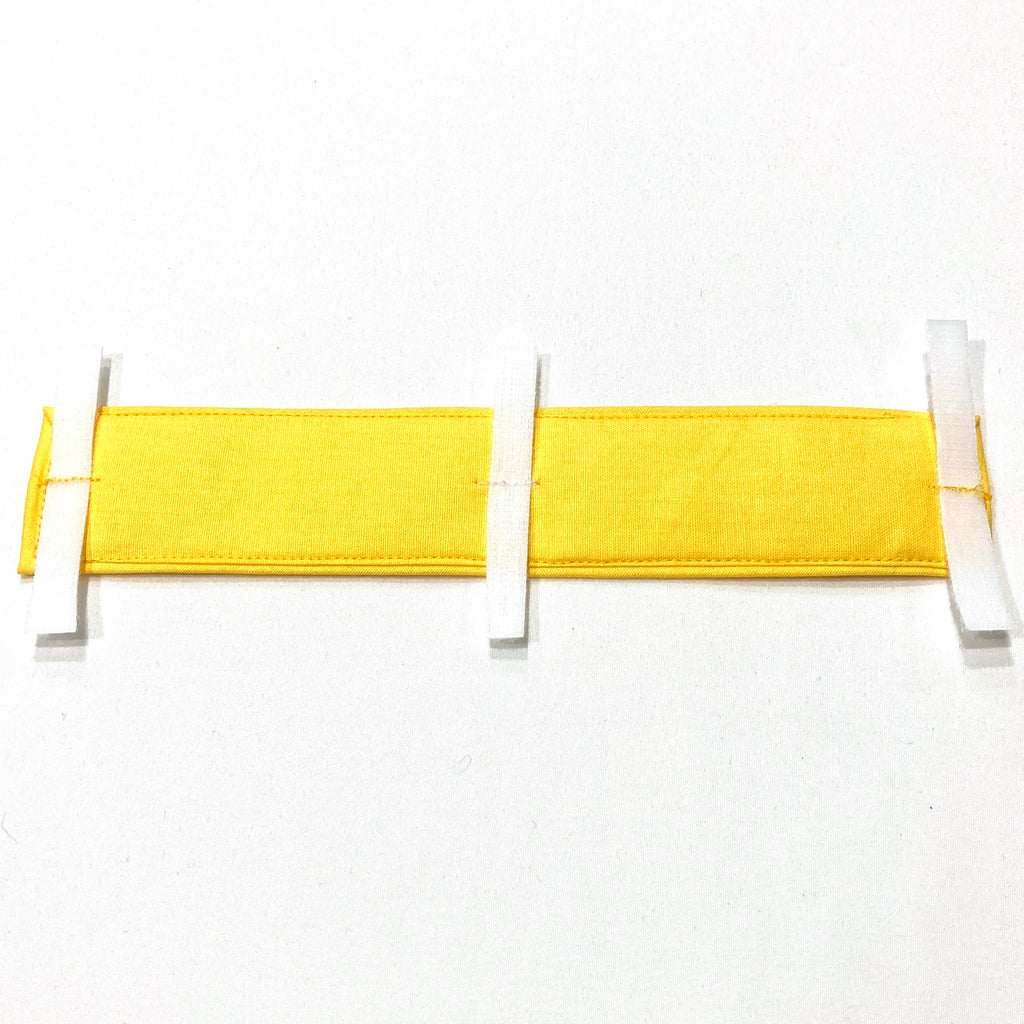 "NERVOUS DOG Bandana and Lead/Collar Strap Set" - Plain Yellow