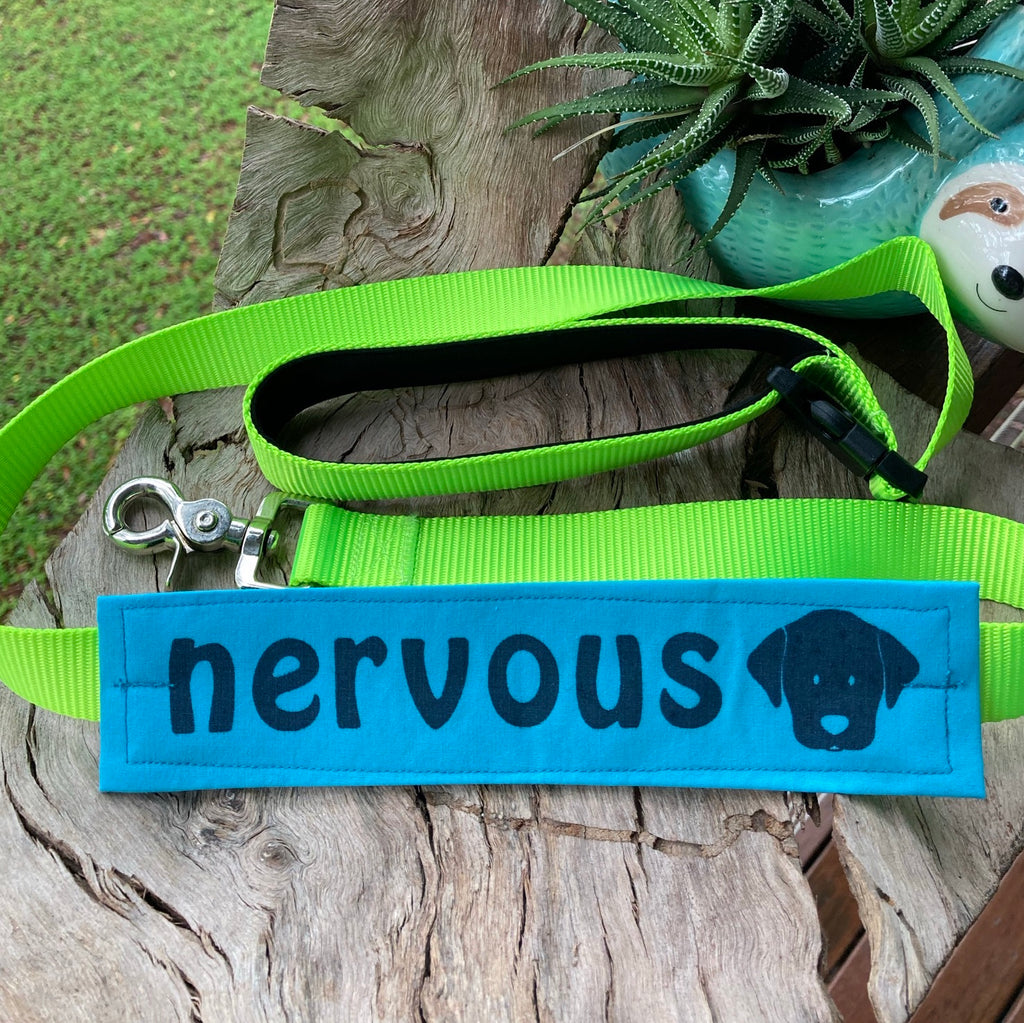 "NERVOUS DOG Bandana and Lead/Collar Strap Set" - Bright Blue