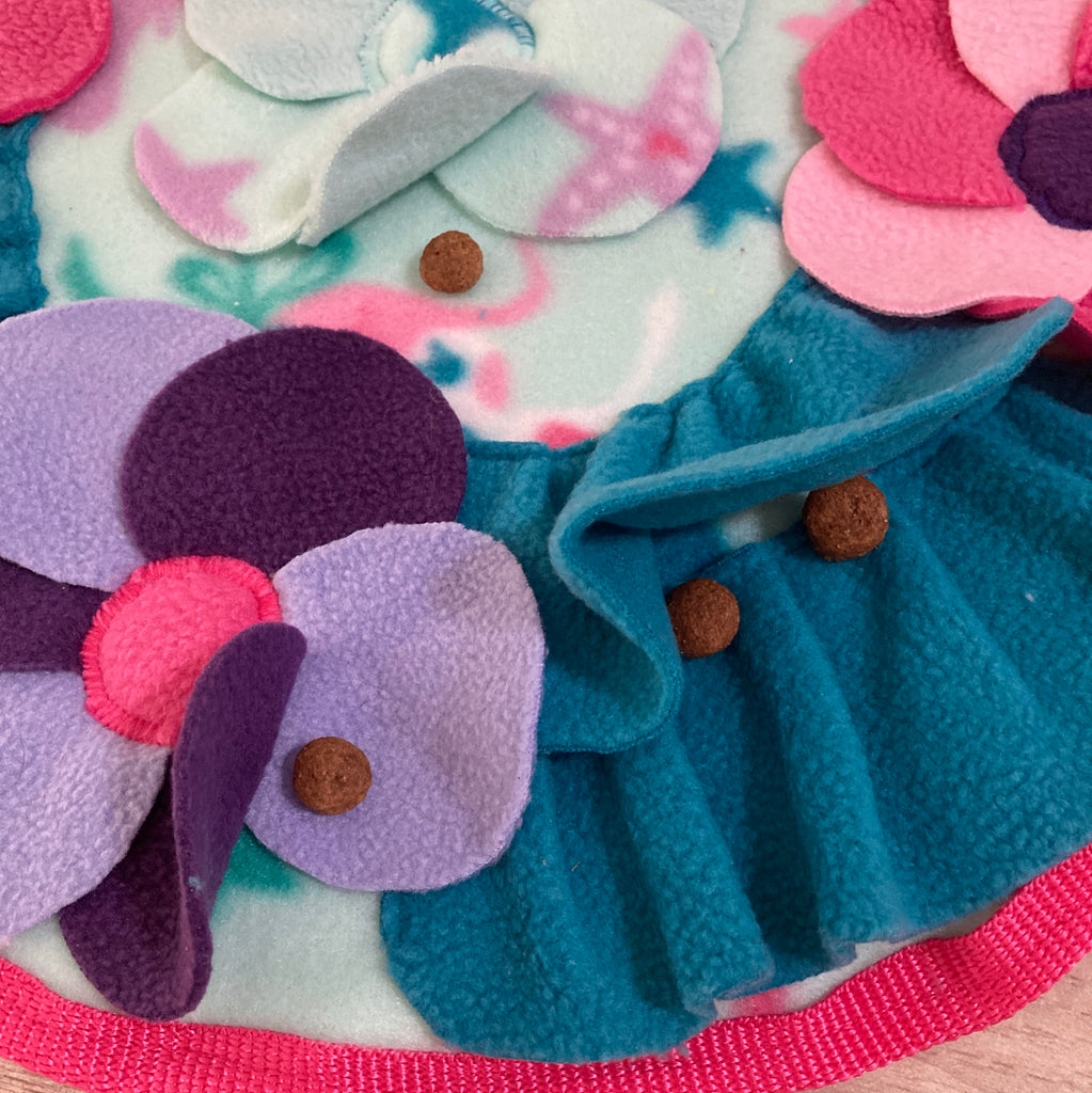 Fleece Snuffle Garden Mat - Dog Enrichment Puzzle